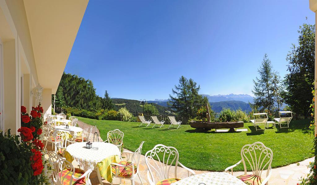 Hotel Koenig Laurin San Genesio Atesino Exterior photo